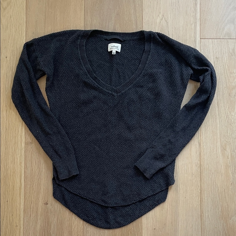 Black V-Neck Long Sleeve Sweater